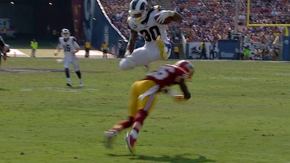 dm_170917_nfl_rams_todd_gurley_td_catch